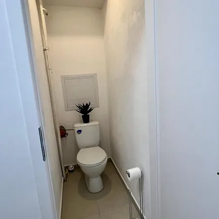 Apartment Priestranny Apartman Blizko Centra Bratislava