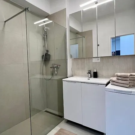 Priestranny Apartman Blizko Centra * Bratislava
