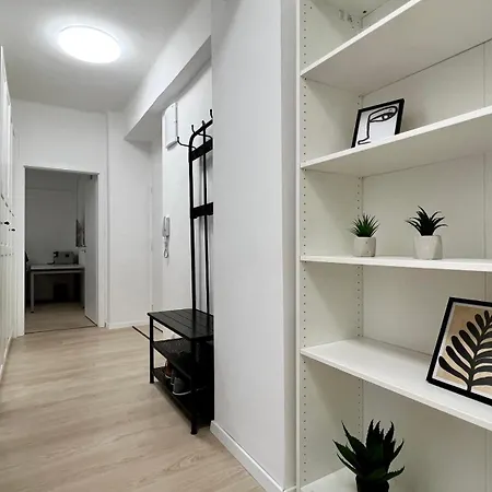 Apartment Priestranny Apartman Blizko Centra *